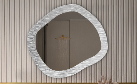 Zrcadla v kovovém rámu