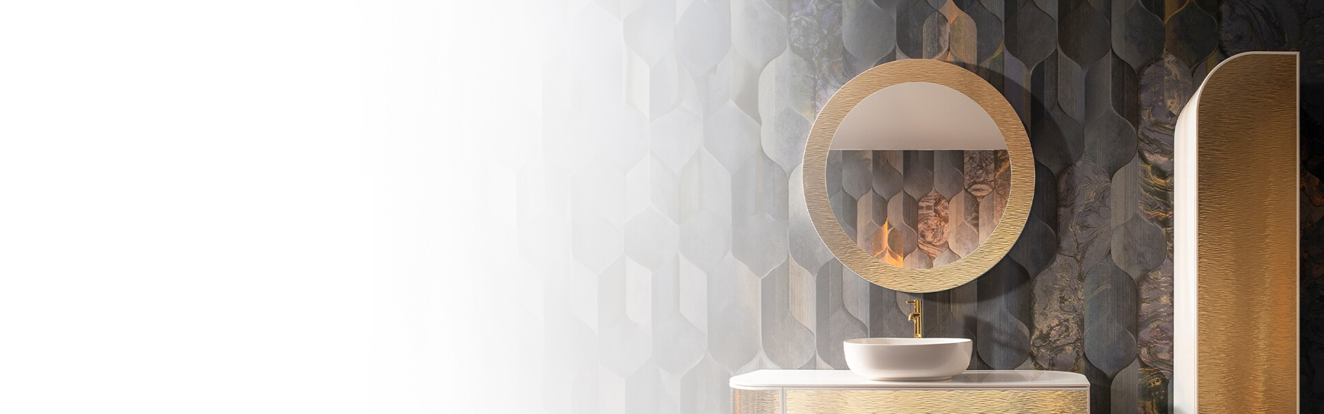 Zrcadla v kovovém rámu